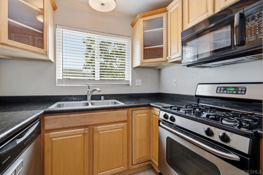 4747 Hamilton - photo 13