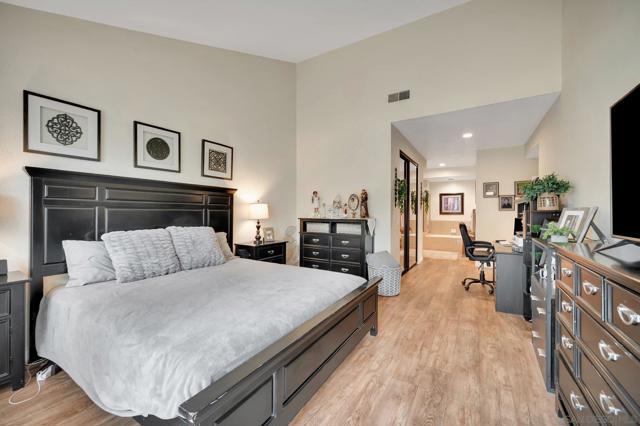 15628 Via Marchena, San Diego CA: https://media.crmls.org/mediaz/8dbe96da-4545-43f0-abc4-3e1e4b9e2e5c.jpg