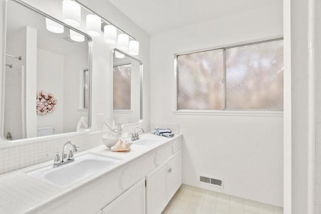 1429 Kyle Court, Sunnyvale CA: https://media.crmls.org/mediaz/8dbee86e-4272-4037-8c49-b5b6a02bba54.jpg