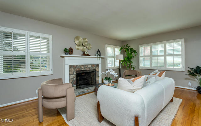 Detail Gallery Image 5 of 34 For 1329 Solita Rd, Pasadena,  CA 91103 - 3 Beds | 2 Baths