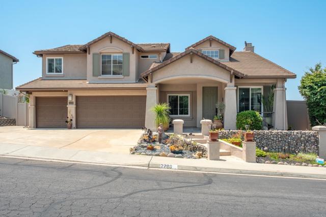 2288 Boulders Ct, Alpine CA: https://media.crmls.org/mediaz/8dbf8ea6-aaef-4db6-a63a-9edd1365c69c.jpg