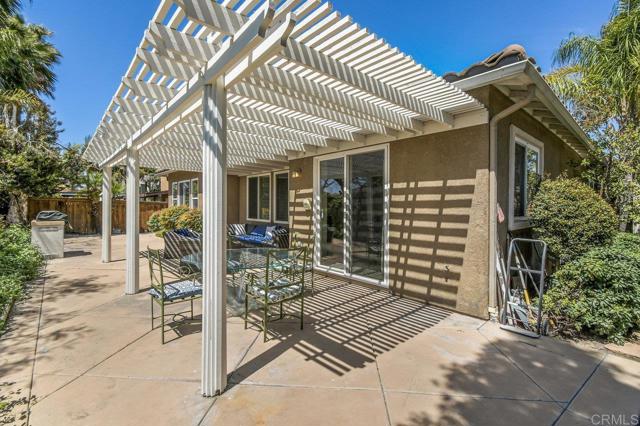 1450 Oakpoint Ave, Chula Vista CA: https://media.crmls.org/mediaz/8dc18423-531d-411f-9550-00bf3c355eb3.jpg