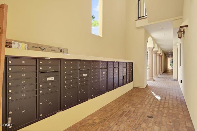 130 N Garden Street, Ventura CA: https://media.crmls.org/mediaz/8dc18ed4-e212-49e8-a4c7-9572b4c63b29.jpg