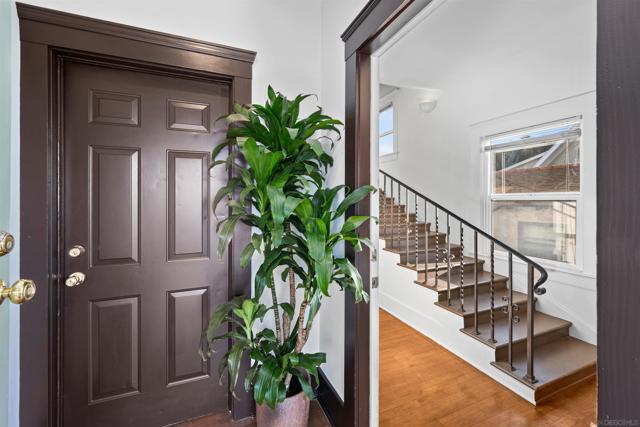 2445 47 A Street, San Diego CA: https://media.crmls.org/mediaz/8dc24a0c-aa48-4236-bb83-8113d7d5f67b.jpg