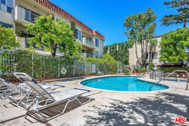 11965 Gorham Avenue, Los Angeles CA: https://media.crmls.org/mediaz/8dc278c6-d9b8-489b-a21f-c09edfde110b.jpg