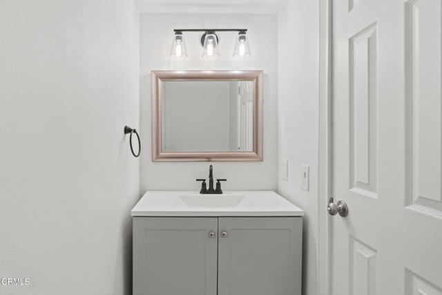 5505 Topa Topa Drive, Ventura CA: https://media.crmls.org/mediaz/8dc29d40-fa01-442b-96fc-7731d812ff23.jpg