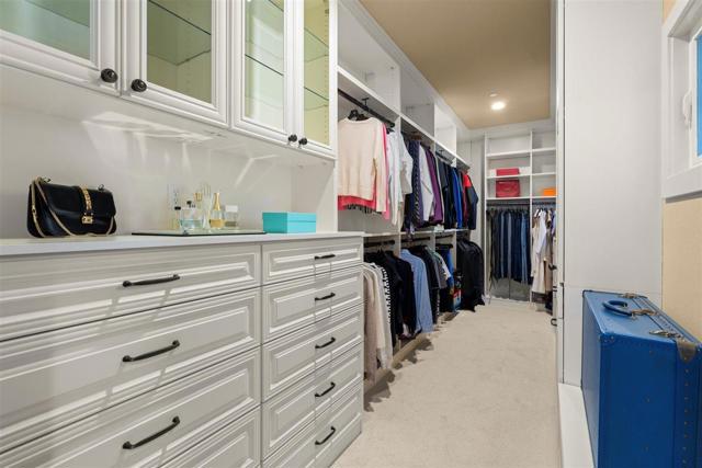 21 Bigleaf Road, Orinda CA: https://media.crmls.org/mediaz/8dc2af37-36f4-47e7-be20-b969d410064f.jpg