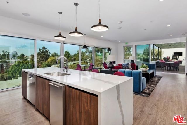11036 Moorpark Street, Los Angeles CA: https://media.crmls.org/mediaz/8dc346a9-ca39-4eda-a37c-5e9c9061a7a2.jpg