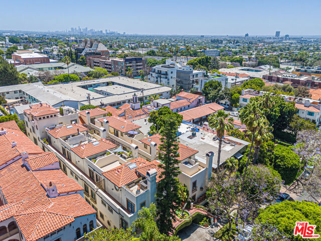 1320 N Harper Avenue, West Hollywood CA: https://media.crmls.org/mediaz/8dc45427-ddf7-4096-9815-17a9a6c0abec.jpg