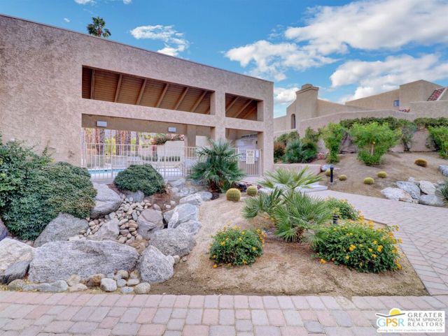 73429 Foxtail Lane, Palm Desert CA: https://media.crmls.org/mediaz/8dc45d31-633b-46e6-bf07-5320eca2b9b3.jpg