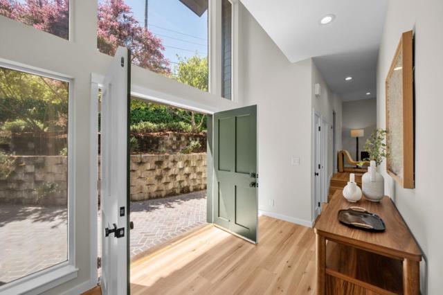 3554 Oak Knoll Drive, Redwood City CA: https://media.crmls.org/mediaz/8dc4d9cf-1568-467d-ac40-4c516bfee284.jpg