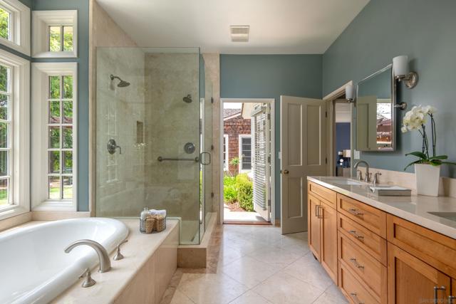 5839 Camino De La Costa, La Jolla CA: https://media.crmls.org/mediaz/8dc58a53-cde4-411c-aca3-f2c34f704eee.jpg