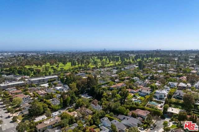 403 S Bundy Drive, Los Angeles CA: https://media.crmls.org/mediaz/8dc6b899-f7bb-4cfb-80c4-75c669c87792.jpg