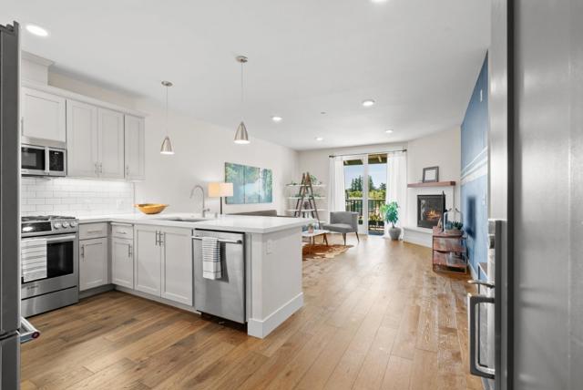 141 Aptos Village Way, Aptos CA: https://media.crmls.org/mediaz/8dc70183-0392-45a4-8a87-4a9fd1185acf.jpg