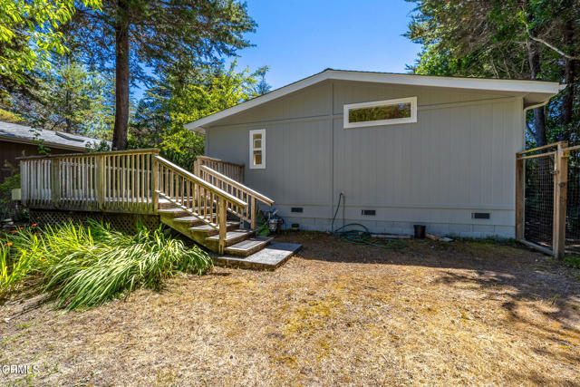 43300 Little River Airport Road, Little River CA: https://media.crmls.org/mediaz/8dc734f7-a0af-4cb3-a5c4-8ab4d53bccae.jpg