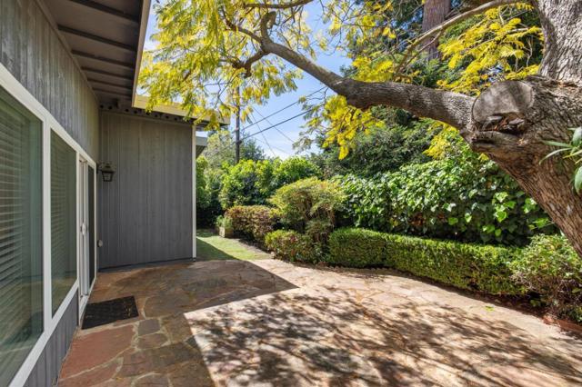 342 Carolina Lane, Palo Alto CA: https://media.crmls.org/mediaz/8dc756af-05d0-4722-b3ca-2e39976a80eb.jpg
