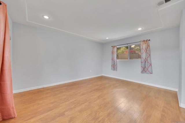 5170 Randlett Dr, La Mesa CA: https://media.crmls.org/mediaz/8dc76c9d-031b-4abb-9288-4640e7faeb11.jpg