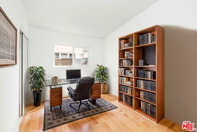 4730 Asteria Street, Torrance CA: https://media.crmls.org/mediaz/8dc7c566-a59f-41c1-8e84-684000fb4661.jpg