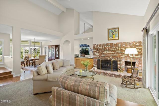 Detail Gallery Image 5 of 36 For 346 Chelan Ct, Simi Valley,  CA 93065 - 5 Beds | 3/1 Baths