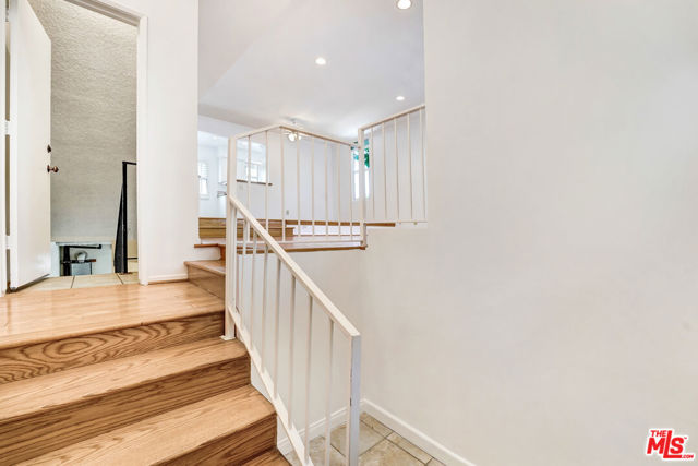 631 Strand Street, Santa Monica CA: https://media.crmls.org/mediaz/8dc821c1-c042-4a02-9c60-cc6a637be918.jpg