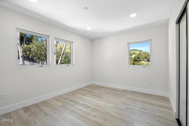 Detail Gallery Image 11 of 20 For 4333 Portola Ave, Los Angeles,  CA 90032 - 4 Beds | 5 Baths