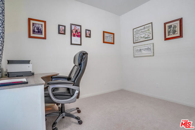 20619 Oakglen Lane, Winnetka CA: https://media.crmls.org/mediaz/8dc8876b-cdb2-429a-8cc7-7eab36d9a017.jpg