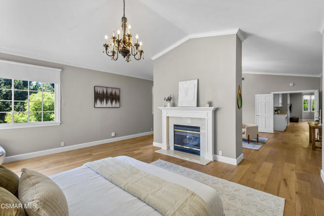 29340 Castlehill Drive, Agoura Hills CA: https://media.crmls.org/mediaz/8dc9bd42-291b-4da6-8e5f-8b7c5130e1b0.jpg