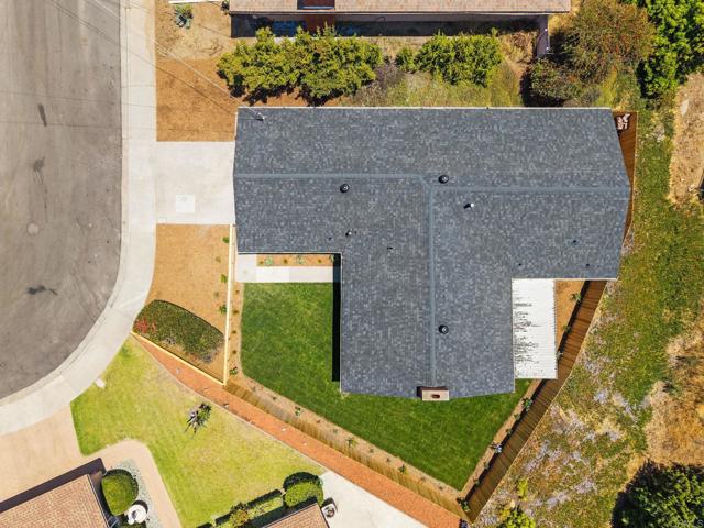 3827 Westgate Place, San Diego CA: https://media.crmls.org/mediaz/8dca1210-d8aa-4f7f-991b-5cb384a02005.jpg