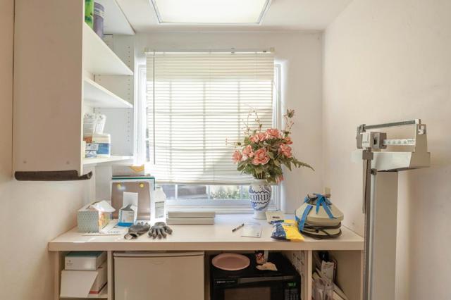 1084 Cass Street, Monterey CA: https://media.crmls.org/mediaz/8dca1d9d-86c9-4efe-9190-a08a012b33e3.jpg