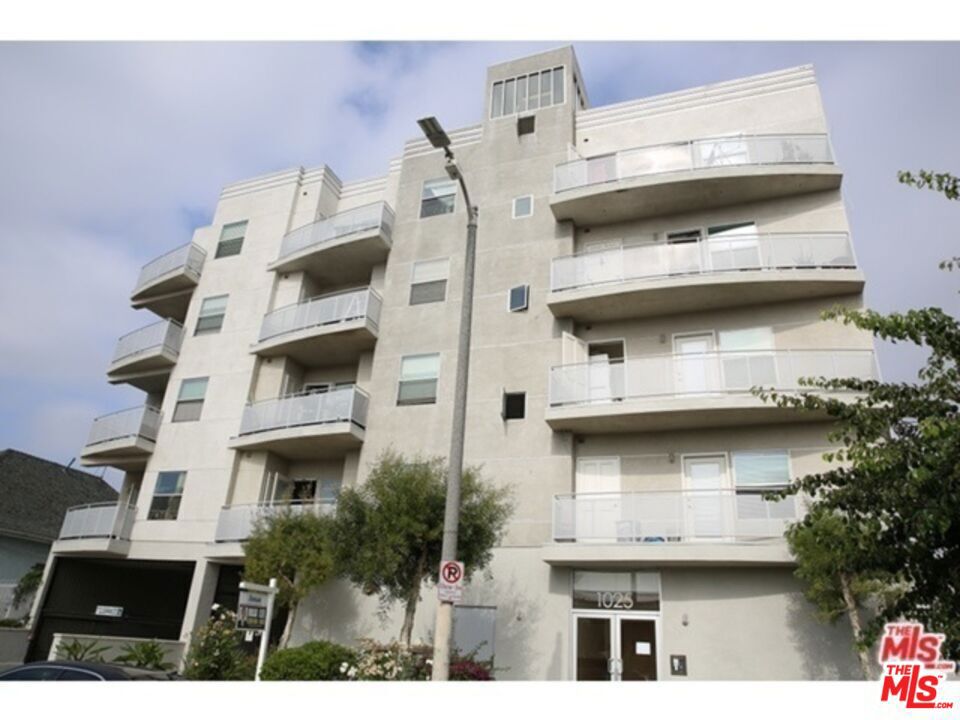 1025 Dewey Avenue #205