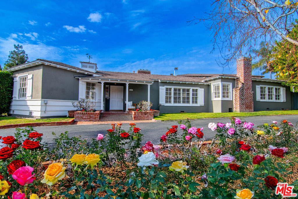 157 N Woodburn Drive