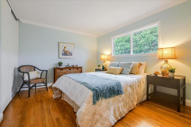 621 Monterey Avenue, Capitola CA: https://media.crmls.org/mediaz/8dcb71f7-336f-48c0-8381-12b6711f23eb.jpg