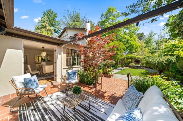 2365 Waverley Street, Palo Alto CA: https://media.crmls.org/mediaz/8dcda0eb-e578-405b-b7b8-f2495d5b8940.jpg