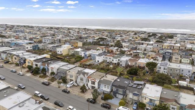 2239 43rd Avenue, San Francisco CA: https://media.crmls.org/mediaz/8dcdb70b-d98b-4a85-bcad-7ba4d0555c02.jpg