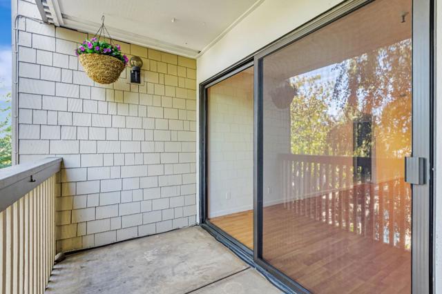 49 Showers Drive, Mountain View CA: https://media.crmls.org/mediaz/8dce2cb6-5cb8-4d9b-bd76-b812b64f513f.jpg