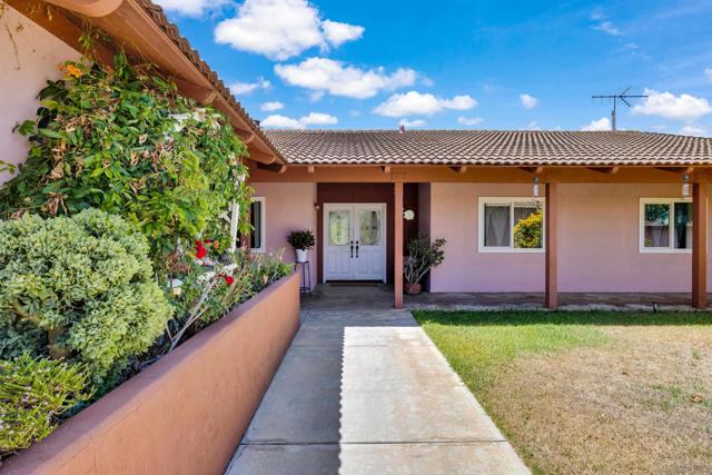 13955 Wanda Way, Jamul CA: https://media.crmls.org/mediaz/8dce5be5-00c6-41b6-8601-85220f707cef.jpg