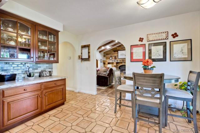 2064 Santa Margarita Dr., Fallbrook CA: https://media.crmls.org/mediaz/8dce9ab2-6584-4eef-83dc-05405937970f.jpg