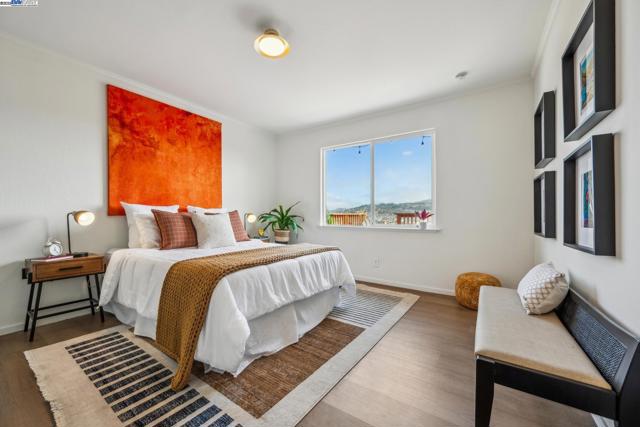 471 JOOST AVENUE, San Francisco CA: https://media.crmls.org/mediaz/8dceb2c8-49f3-4261-81d0-8ffa9f3609df.jpg