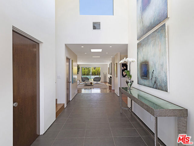 15514 CASIANO Court, Los Angeles CA: https://media.crmls.org/mediaz/8dcfbfe1-bfe2-4338-a653-cde9a4b54938.jpg