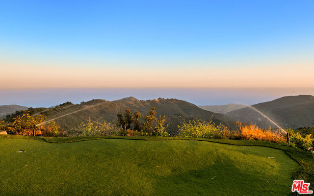 2514 Cayman Road, Malibu CA: https://media.crmls.org/mediaz/8dcfc82a-bb93-414d-a225-b3aae44faf41.jpg