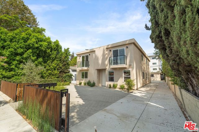 11023 Blix Street, North Hollywood CA: https://media.crmls.org/mediaz/8dd069a1-ce57-4540-ade0-b2f6d1cbfab1.jpg