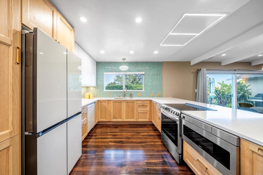 1920 Bernardo Avenue - photo 4