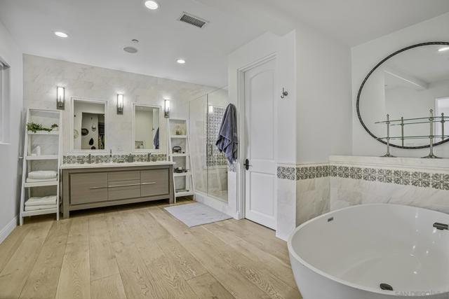 15823 The River Trail, Rancho Santa Fe CA: https://media.crmls.org/mediaz/8dd0dde6-f8a7-468b-ab0c-4accd03d21cb.jpg