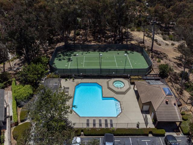 2820 Cedarwood Way, Carlsbad CA: https://media.crmls.org/mediaz/8dd14e5d-9442-483e-b060-2bcb4f3f0699.jpg