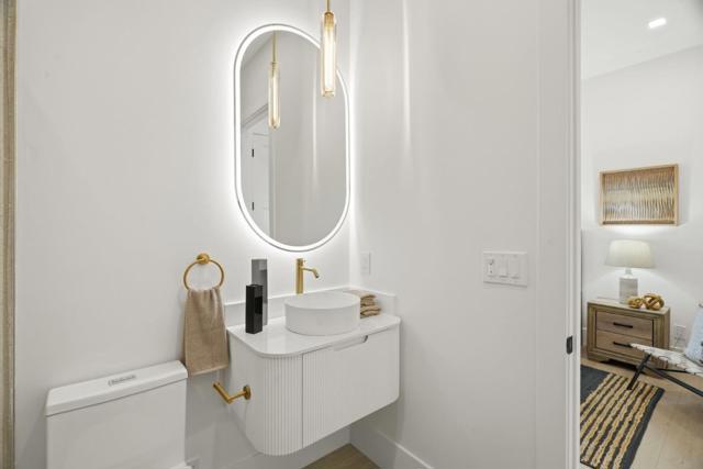 Image 49 of 86 For 15400 Herring Avenue