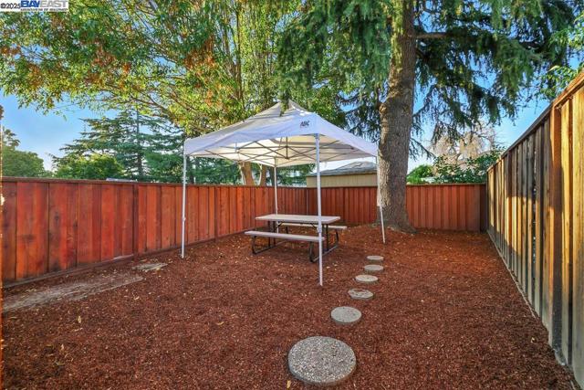 30456 Hoylake St, Hayward CA: https://media.crmls.org/mediaz/8dd1aece-4590-45b6-a58c-5a15f9b949cc.jpg