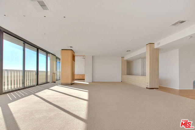 9255 Doheny Road, West Hollywood CA: https://media.crmls.org/mediaz/8dd215f6-ba10-400e-a97e-0e6843ce29da.jpg