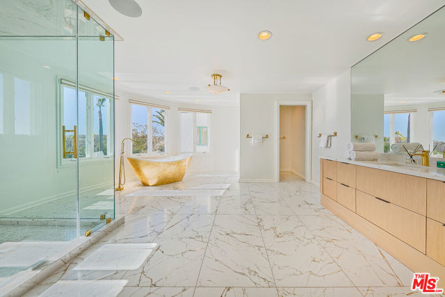 10502 Yellow Hill Road, Malibu CA: https://media.crmls.org/mediaz/8dd23691-49e7-4fe2-b22b-65340e8dbd8e.jpg