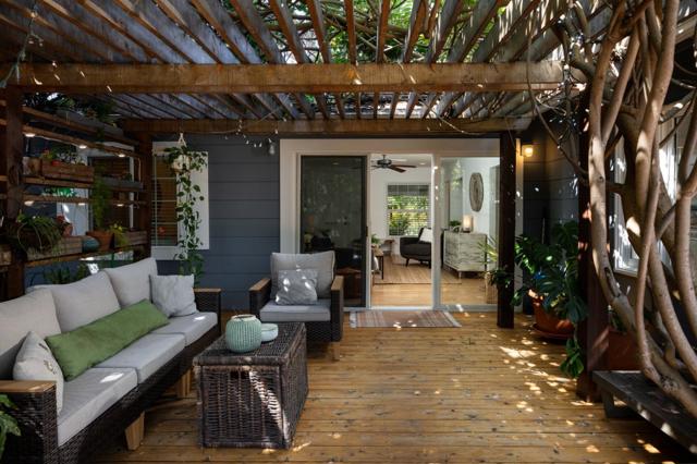 2336 Palo Verde Avenue, East Palo Alto CA: https://media.crmls.org/mediaz/8dd2a268-2a47-4a7c-87b6-346e1d2c11b6.jpg