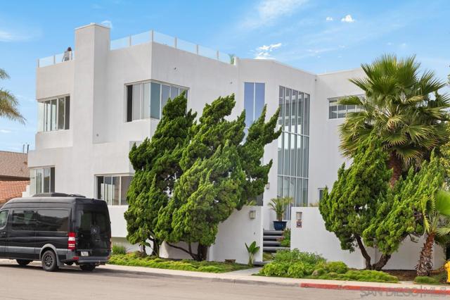 Image 1 of 50 For 25 Green Turtle Rd